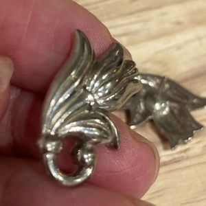 5/$25 Vintage pierced silver tone tulip earrings